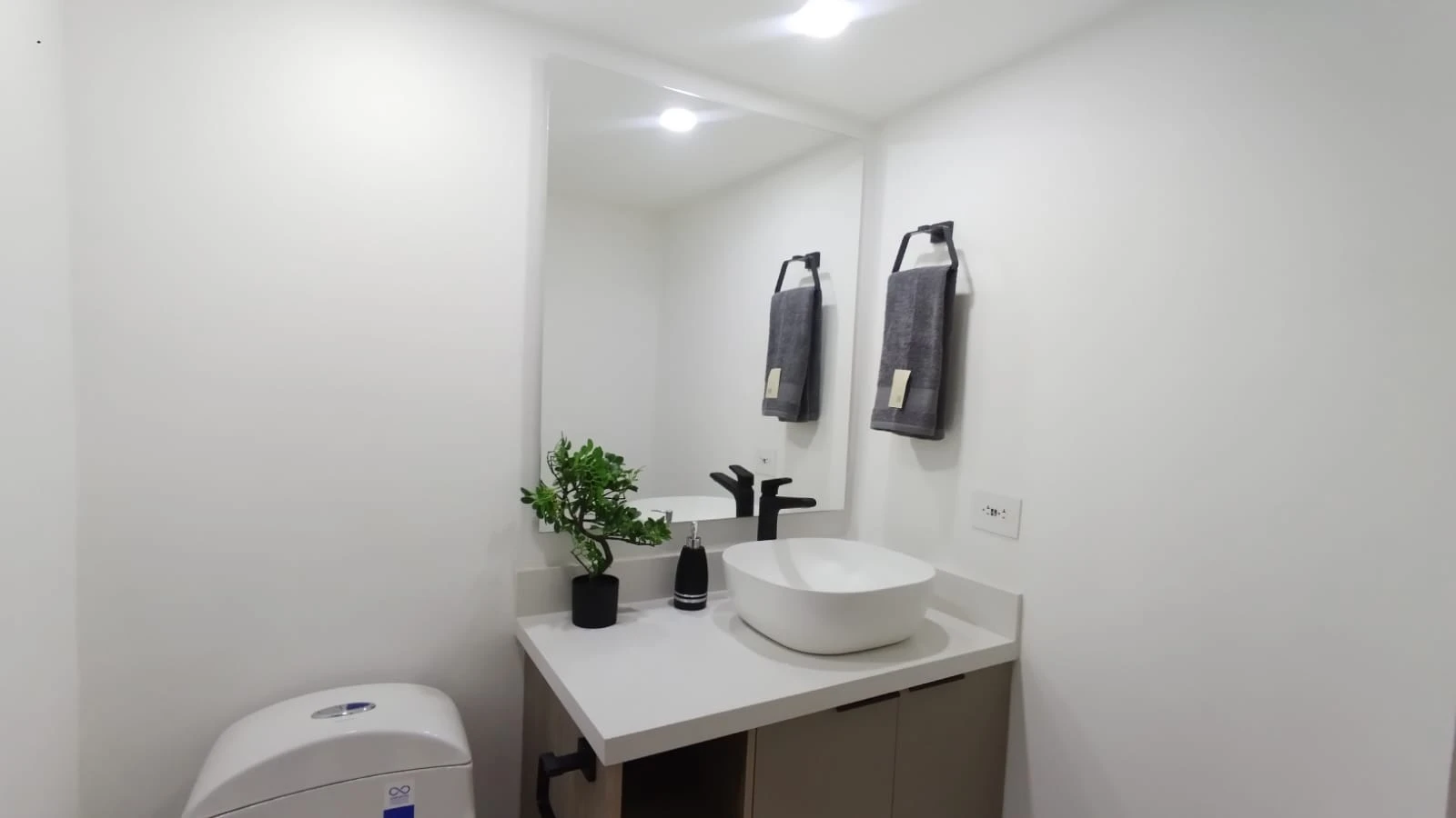 Casa En Venta En Robledo Sector San German