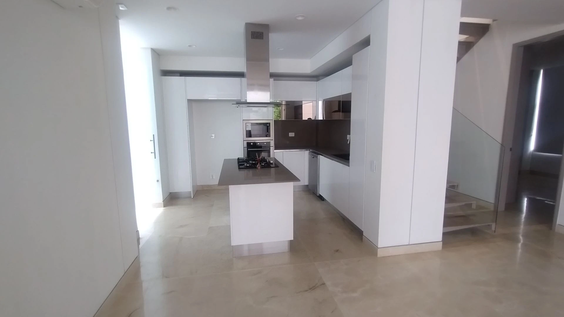 LUJOSA CASA EN ARRIENDO EN VILLA CAMPESTRE