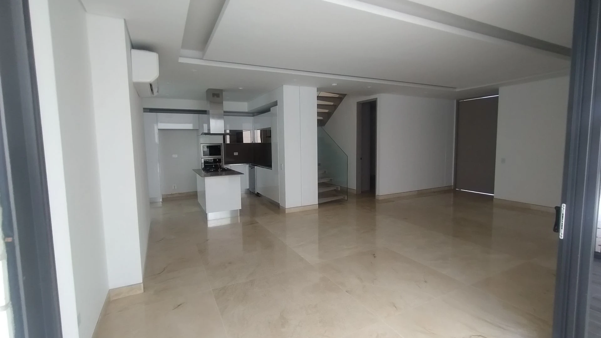 LUJOSA CASA EN ARRIENDO EN VILLA CAMPESTRE
