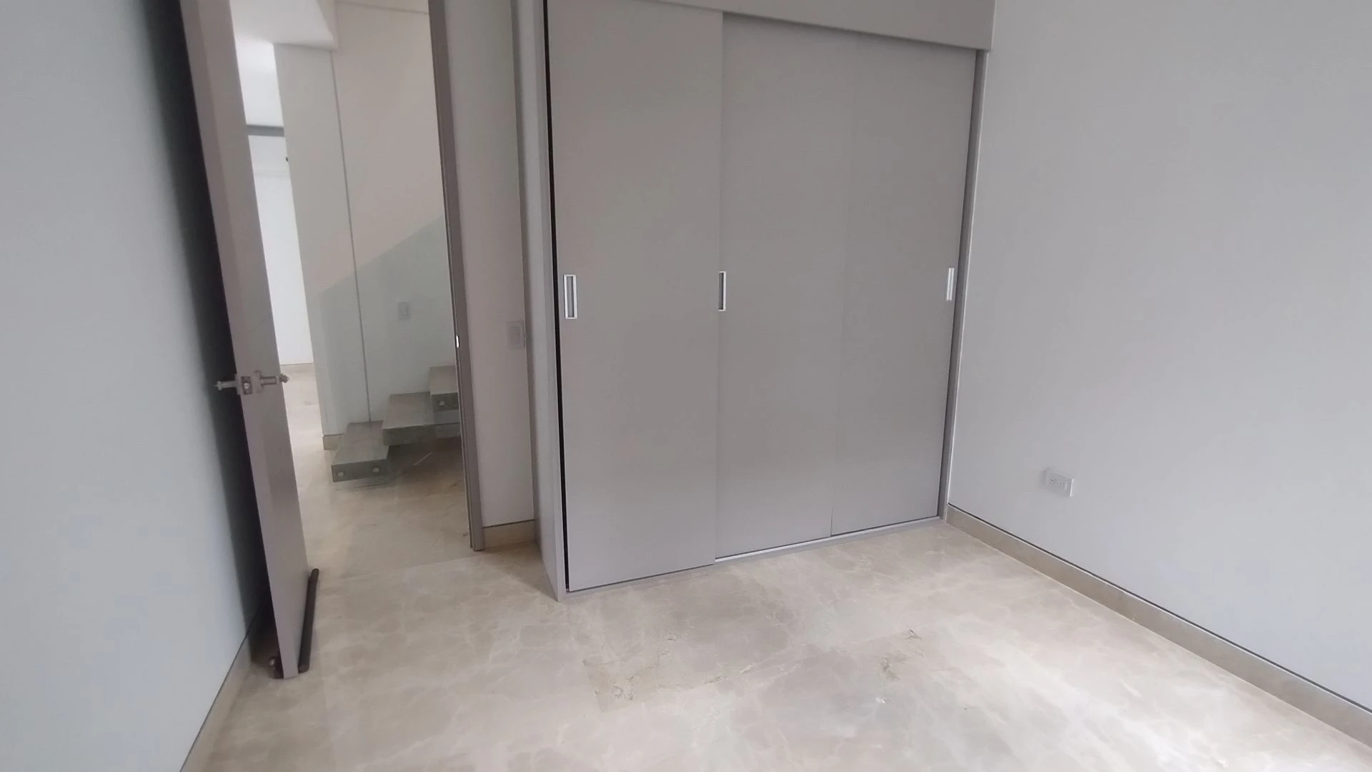 LUJOSA CASA EN ARRIENDO EN VILLA CAMPESTRE