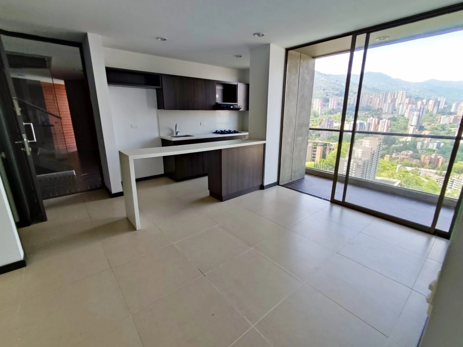 apartamento en arriendo sector superior padre marianito