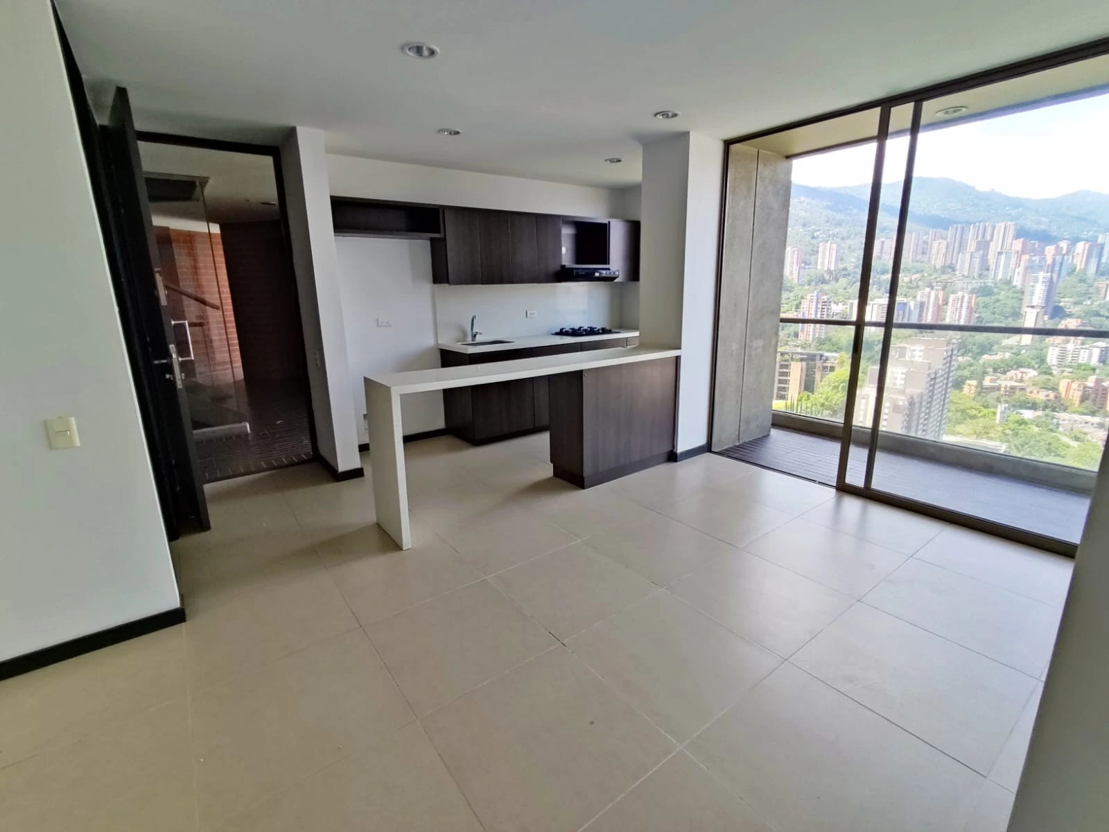 apartamento en arriendo sector superior padre marianito
