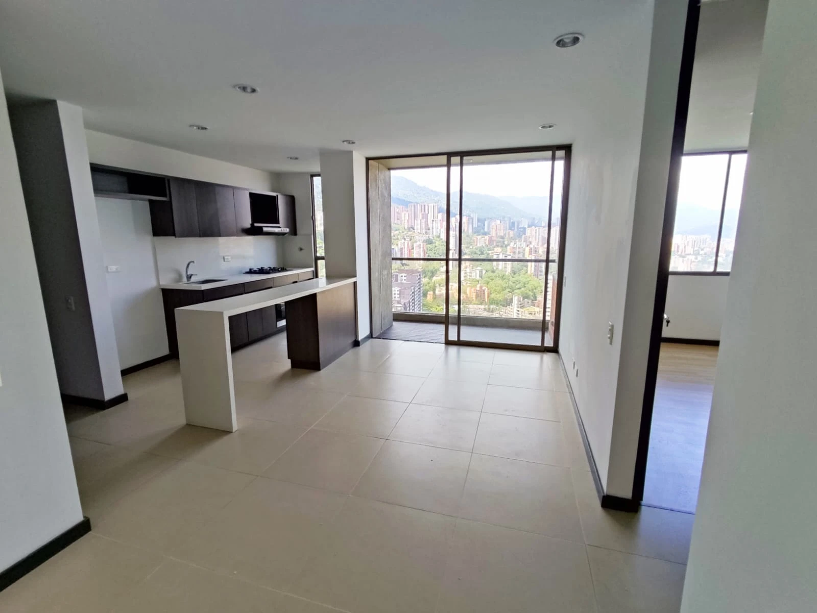 apartamento en arriendo sector superior padre marianito