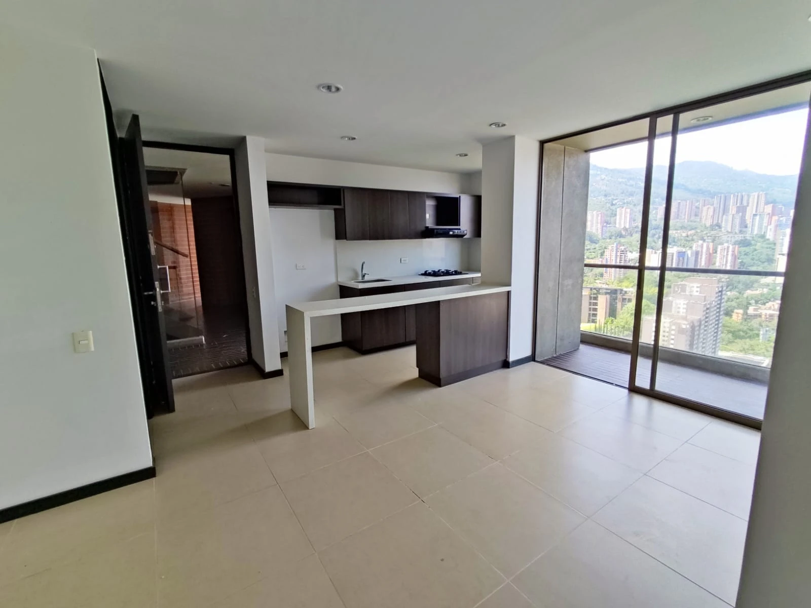 apartamento en arriendo sector superior padre marianito