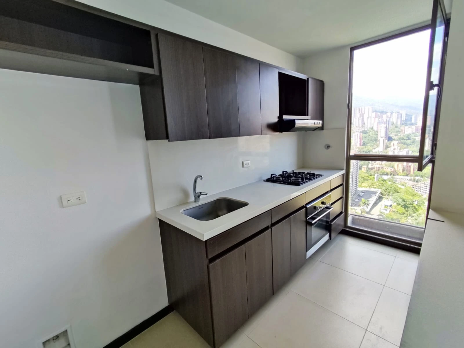 apartamento en arriendo sector superior padre marianito