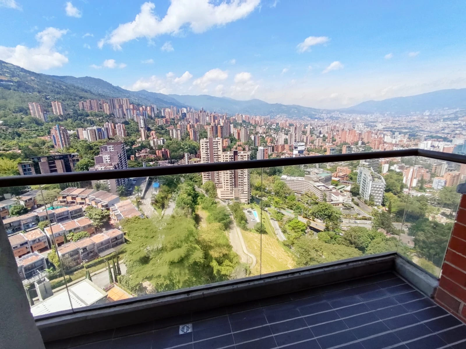 apartamento en arriendo sector superior padre marianito