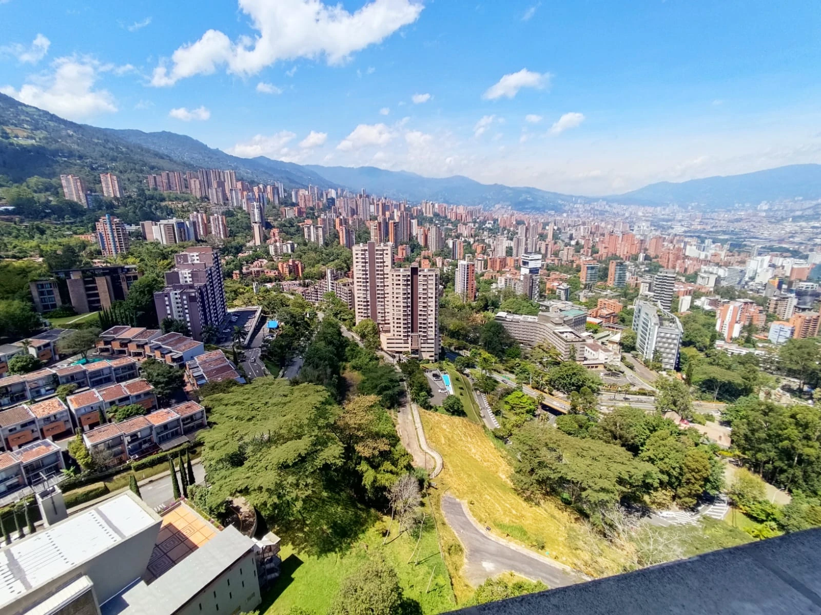 apartamento en arriendo sector superior padre marianito