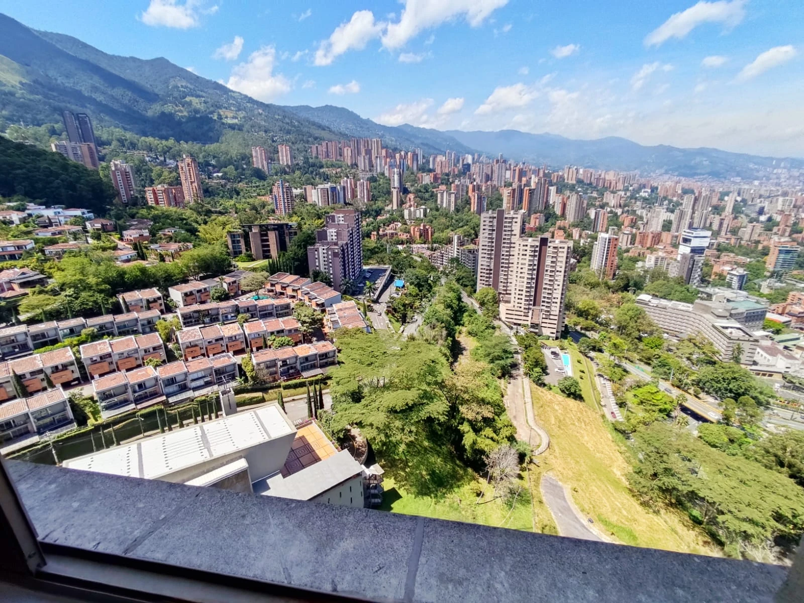 apartamento en arriendo sector superior padre marianito