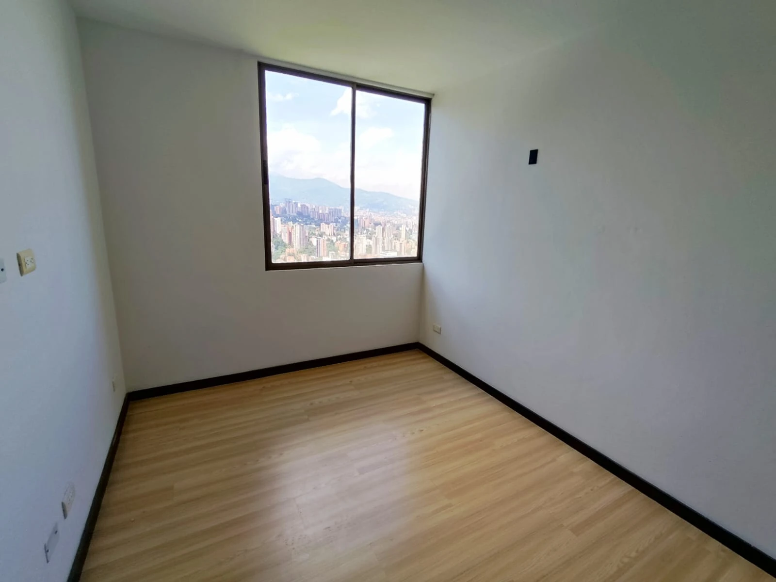 apartamento en arriendo sector superior padre marianito
