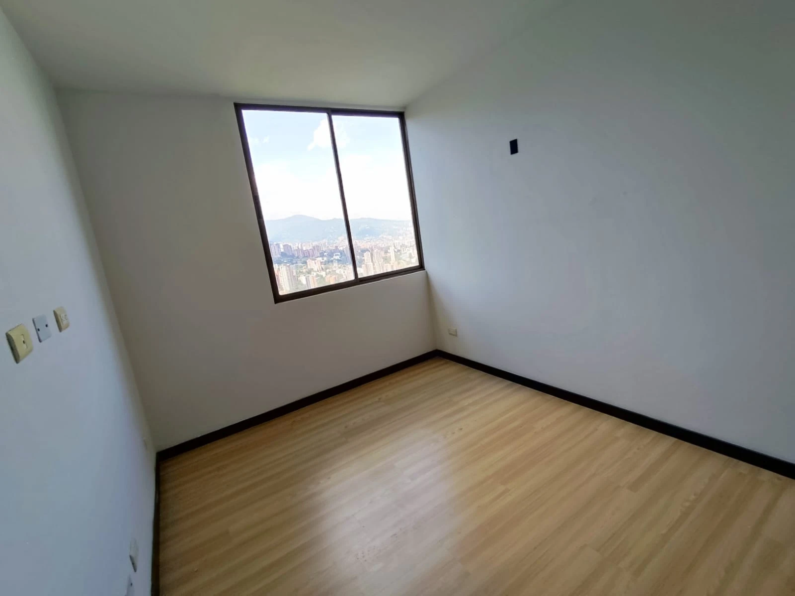 apartamento en arriendo sector superior padre marianito