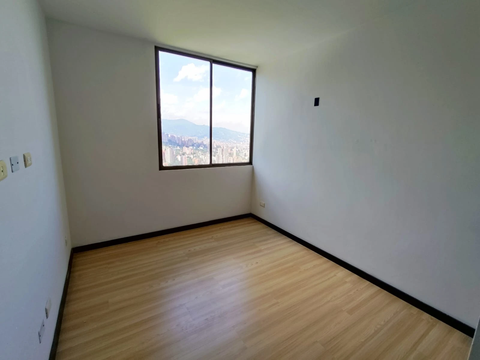 apartamento en arriendo sector superior padre marianito
