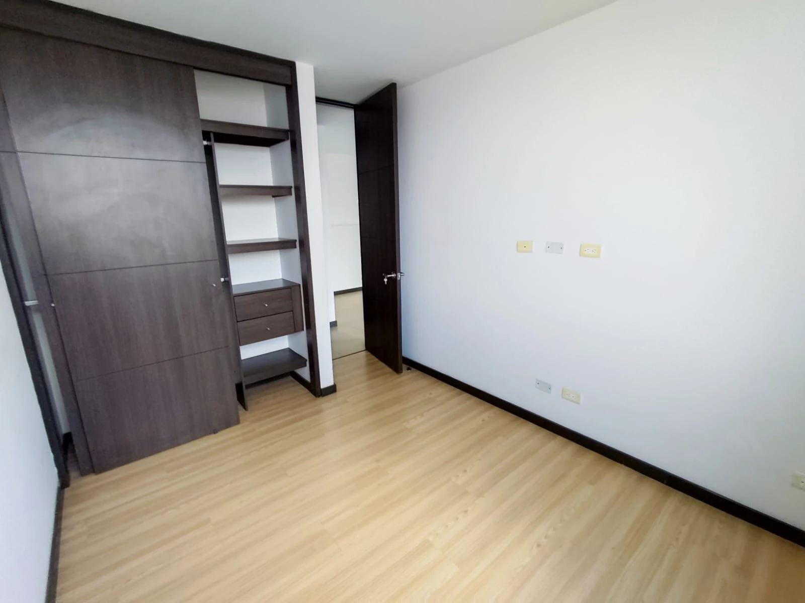 apartamento en arriendo sector superior padre marianito