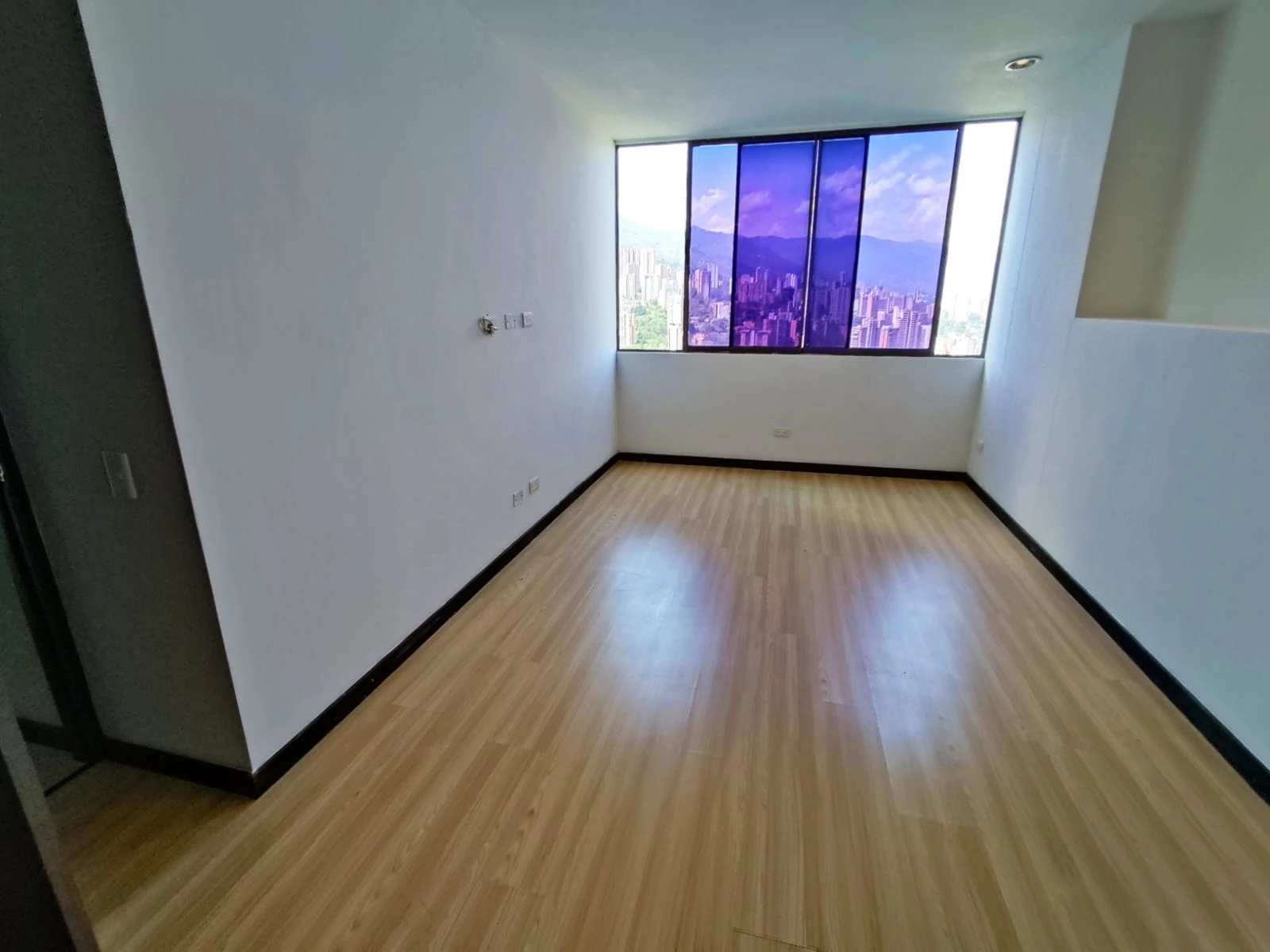 apartamento en arriendo sector superior padre marianito