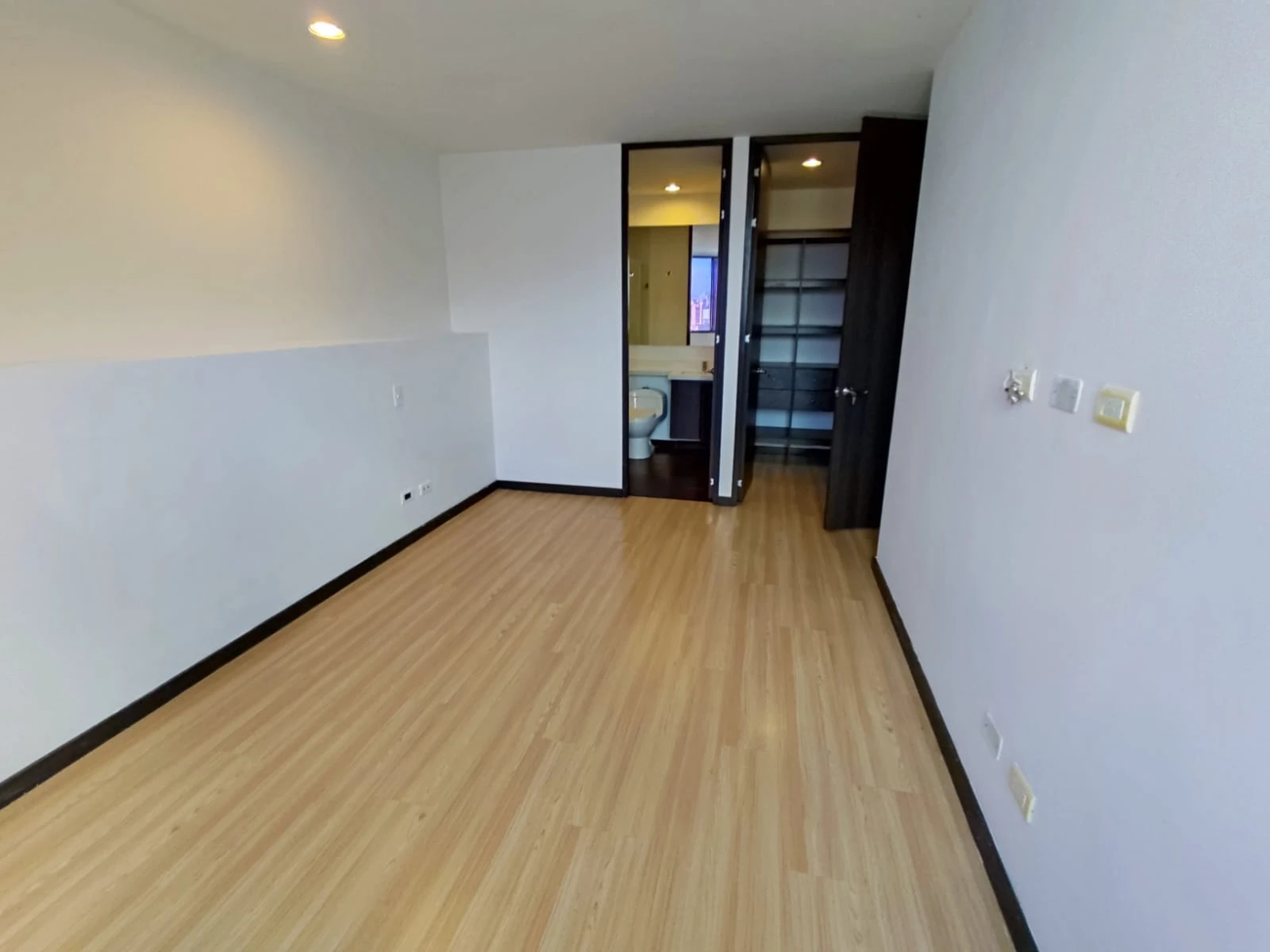 apartamento en arriendo sector superior padre marianito