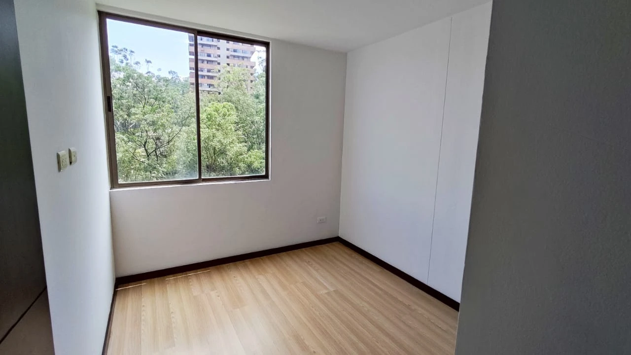 apartamento en arriendo sector superior padre marianito