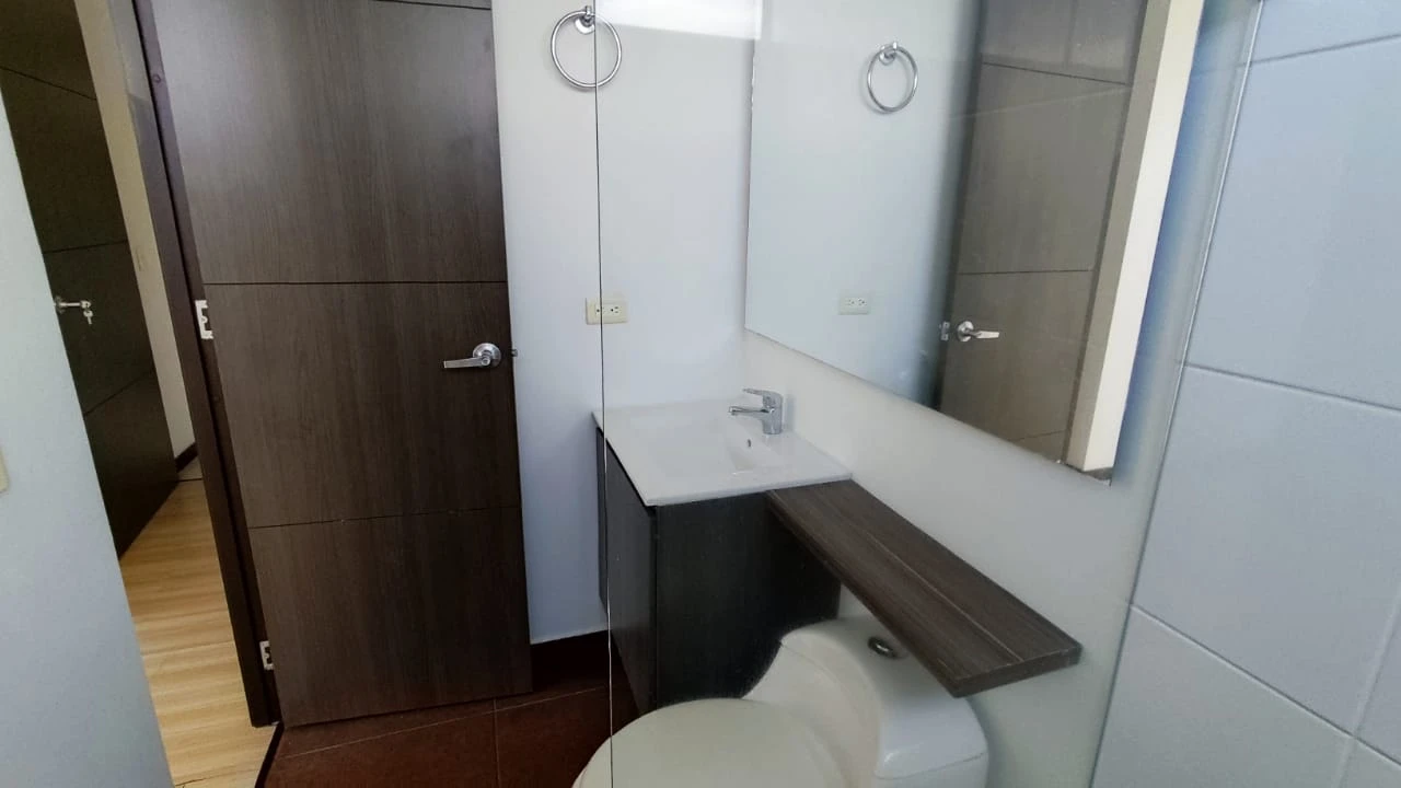 apartamento en arriendo sector superior padre marianito