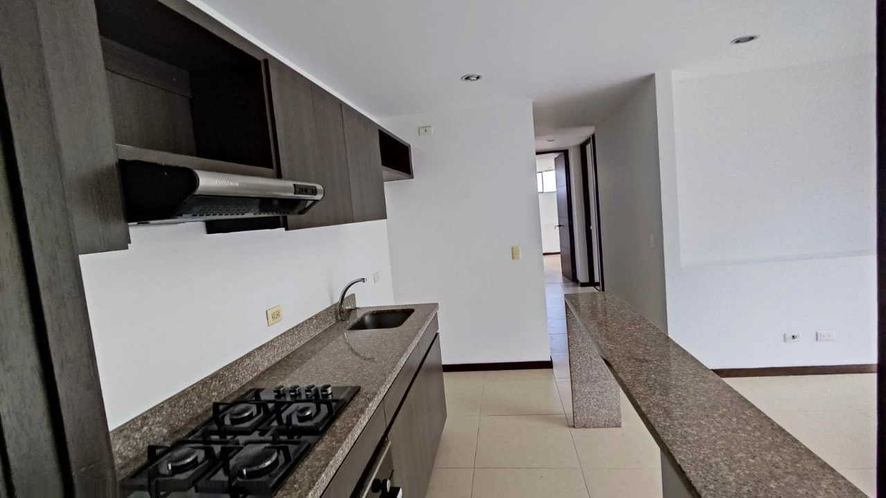 apartamento en arriendo sector superior padre marianito