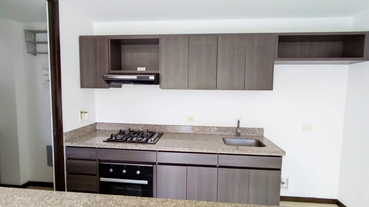 apartamento en arriendo sector superior padre marianito