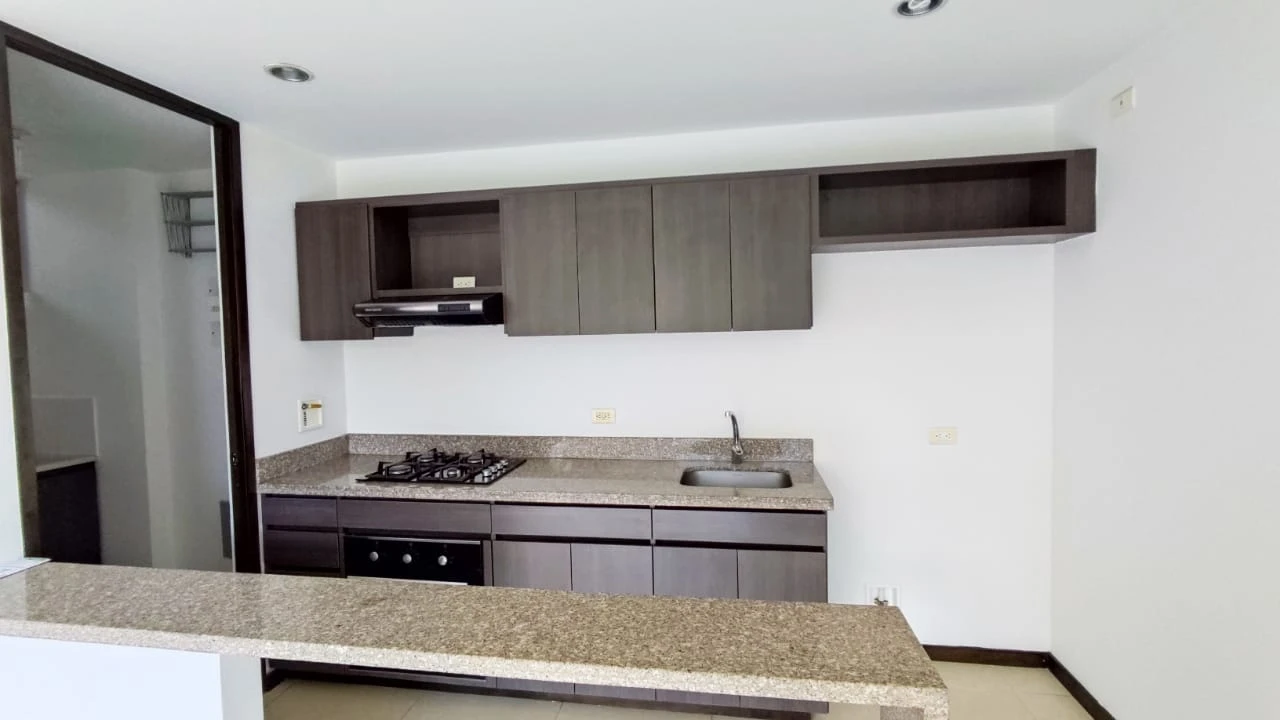 apartamento en arriendo sector superior padre marianito