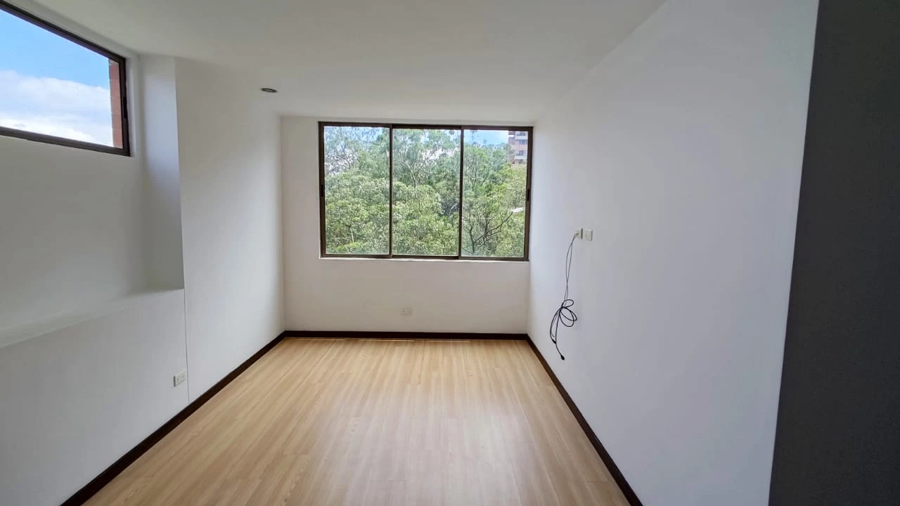 apartamento en arriendo sector superior padre marianito