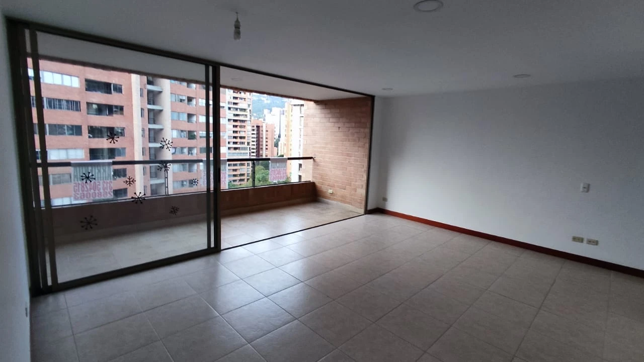 apartamento en arriendo sector superior Loma de los Parra