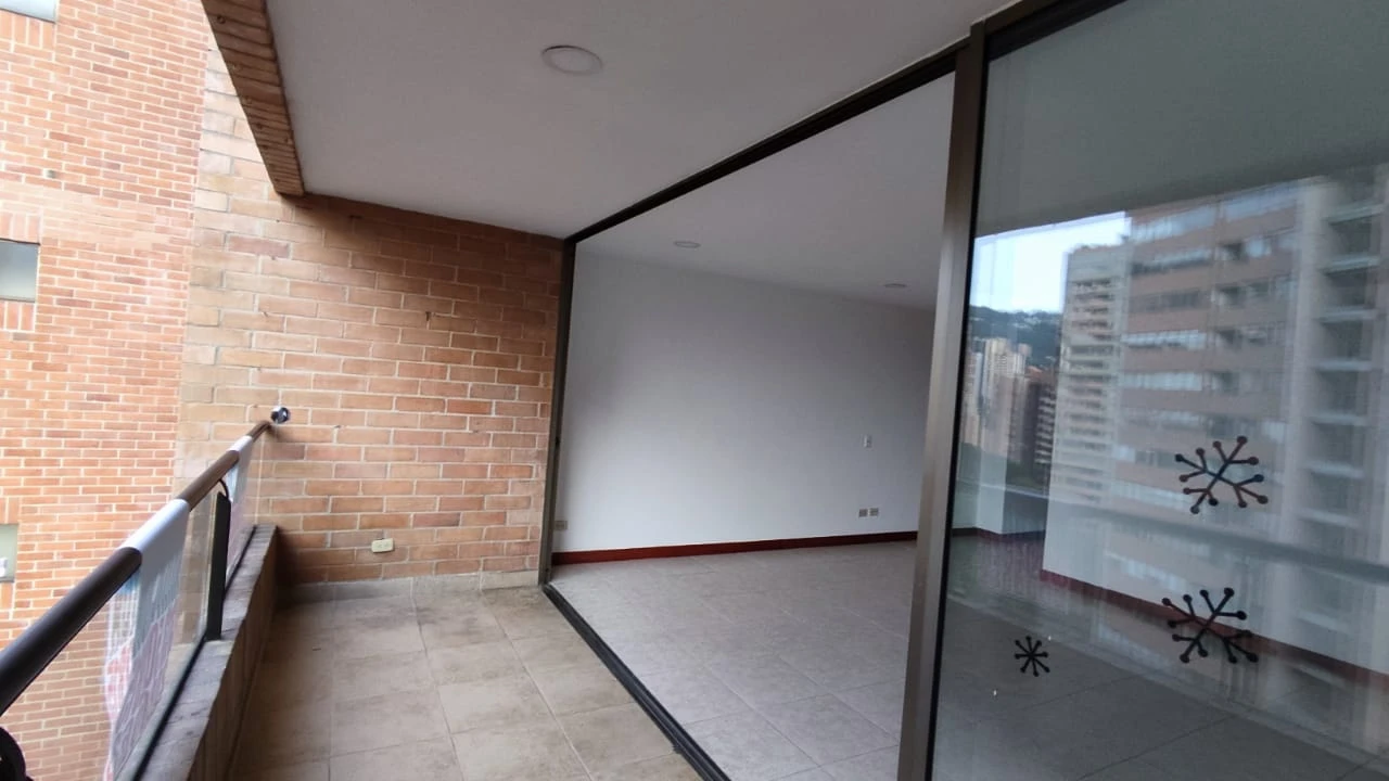 apartamento en arriendo sector superior Loma de los Parra