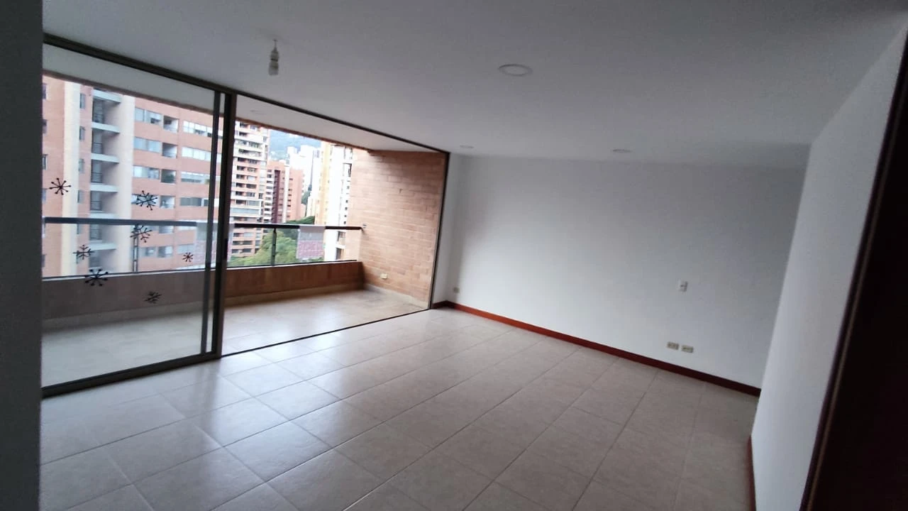 apartamento en arriendo sector superior Loma de los Parra