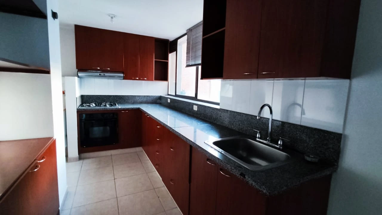 apartamento en arriendo sector superior Loma de los Parra