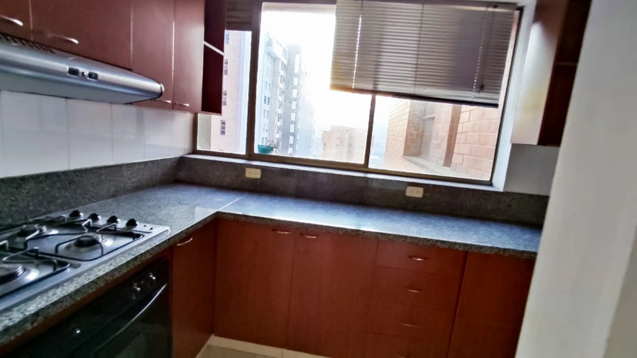 apartamento en arriendo sector superior Loma de los Parra