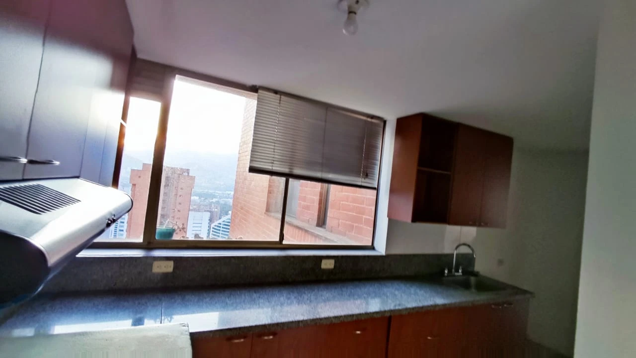 apartamento en arriendo sector superior Loma de los Parra