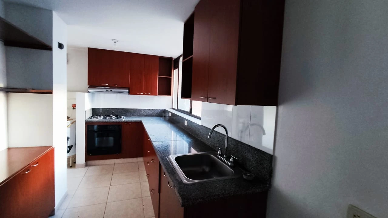 apartamento en arriendo sector superior Loma de los Parra