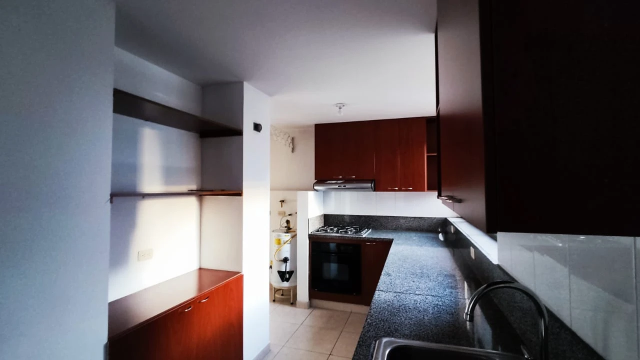apartamento en arriendo sector superior Loma de los Parra
