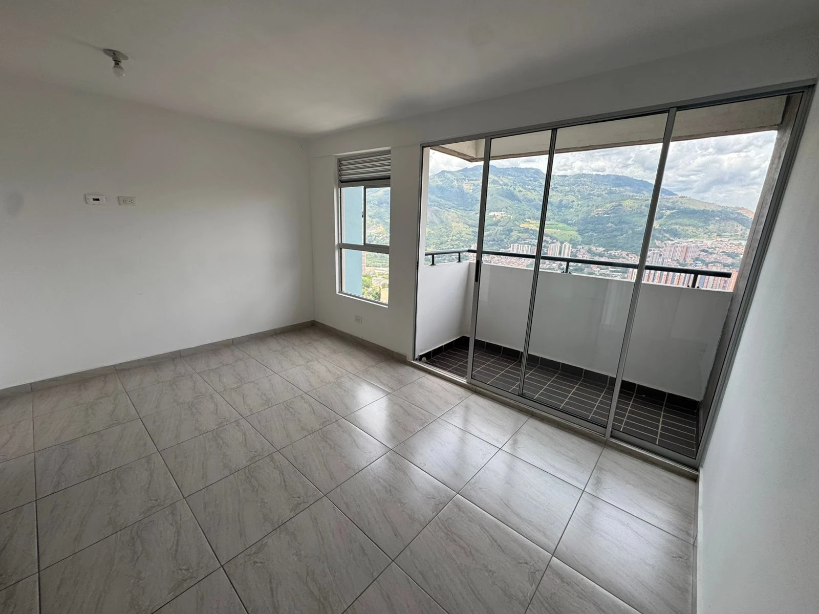 Apartamento en arriendo sector Niquia