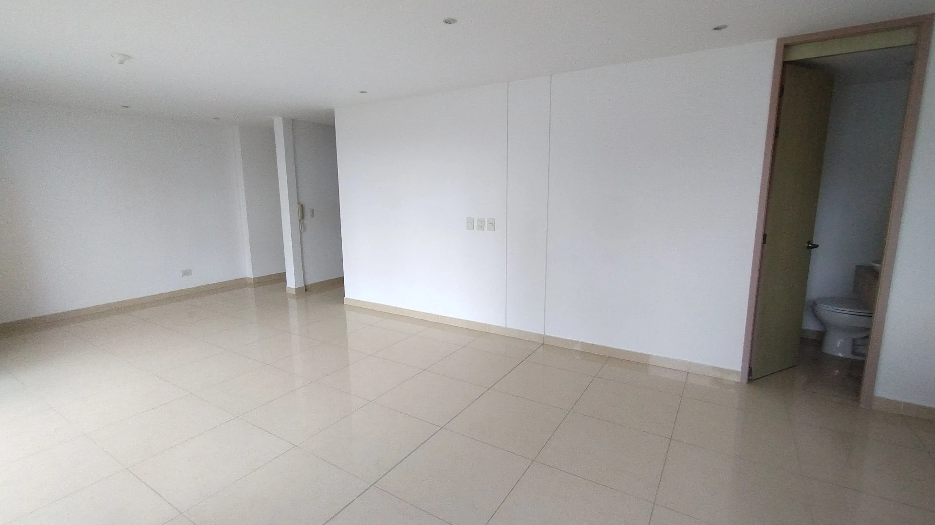 APARTAMENTO EN ARRIENDO CERCA DE BUENAVISTA