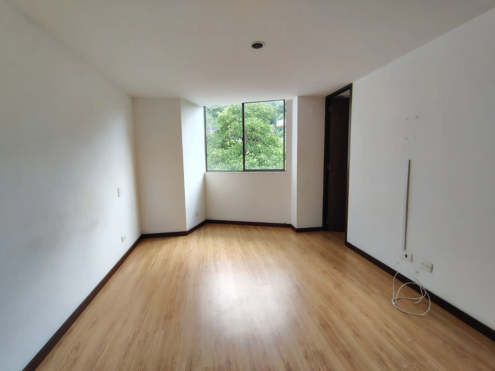 Apartamento en arriendo sector Loma del Encierro 