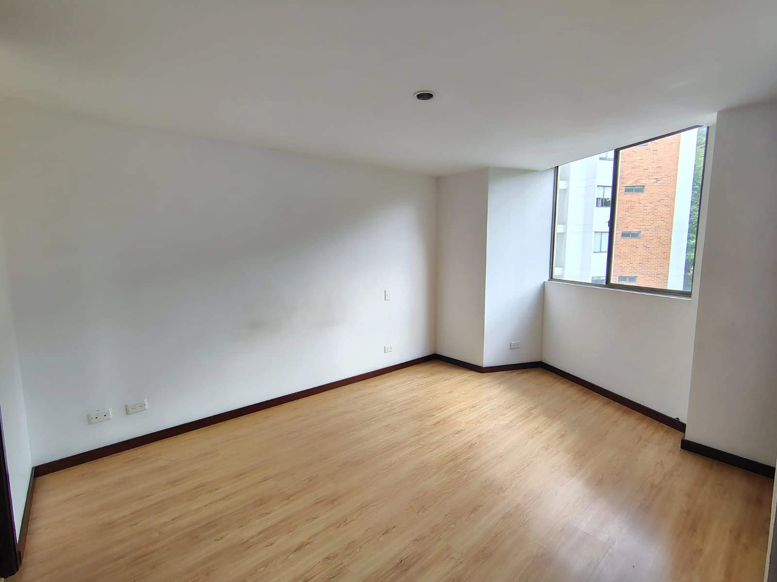 Apartamento en arriendo sector Loma del Encierro 