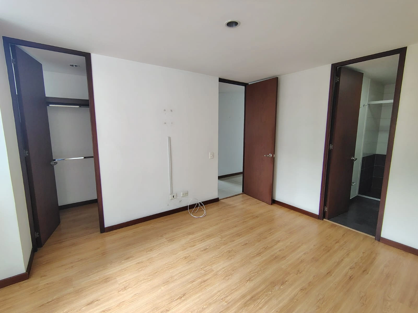 Apartamento en arriendo sector Loma del Encierro 