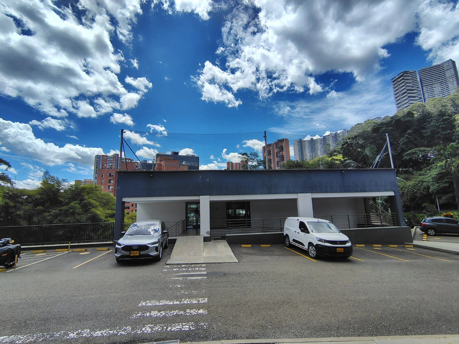 Apartamento en arriendo sector Loma del Encierro 