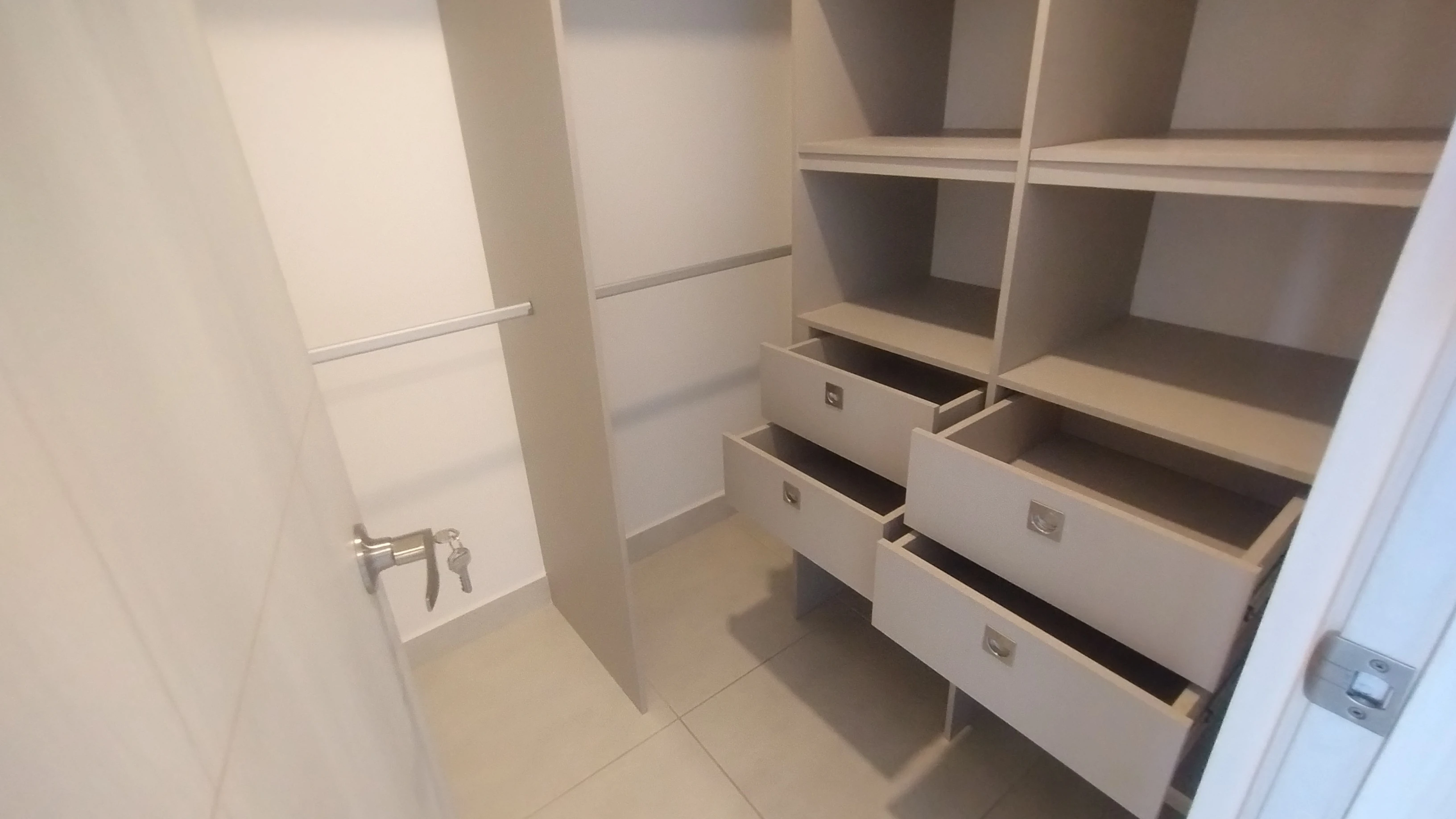APARTAMENTO PARA ARRIENDO CERCA DE BUENAVISTA 