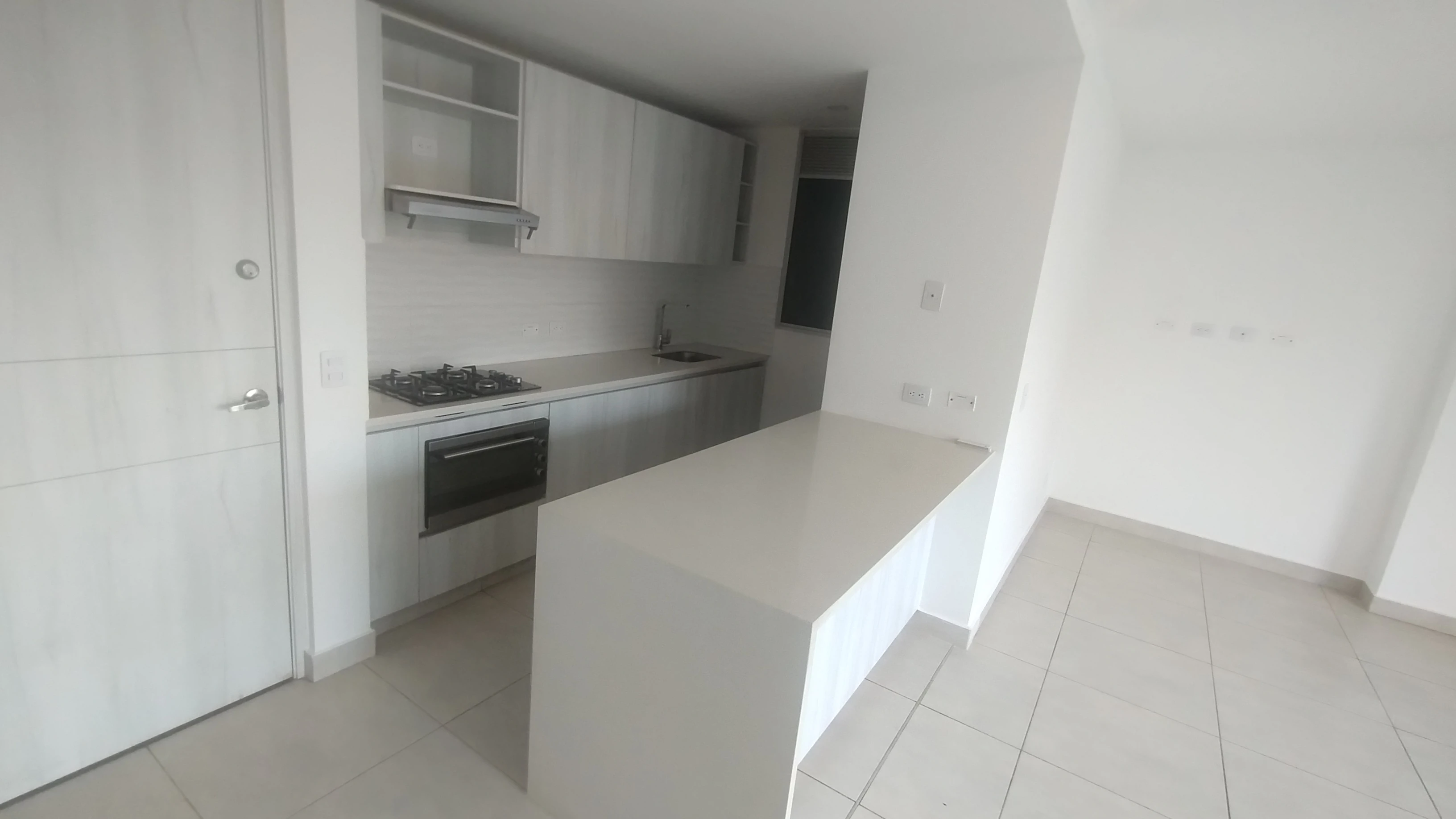 APARTAMENTO PARA ARRIENDO CERCA DE BUENAVISTA 