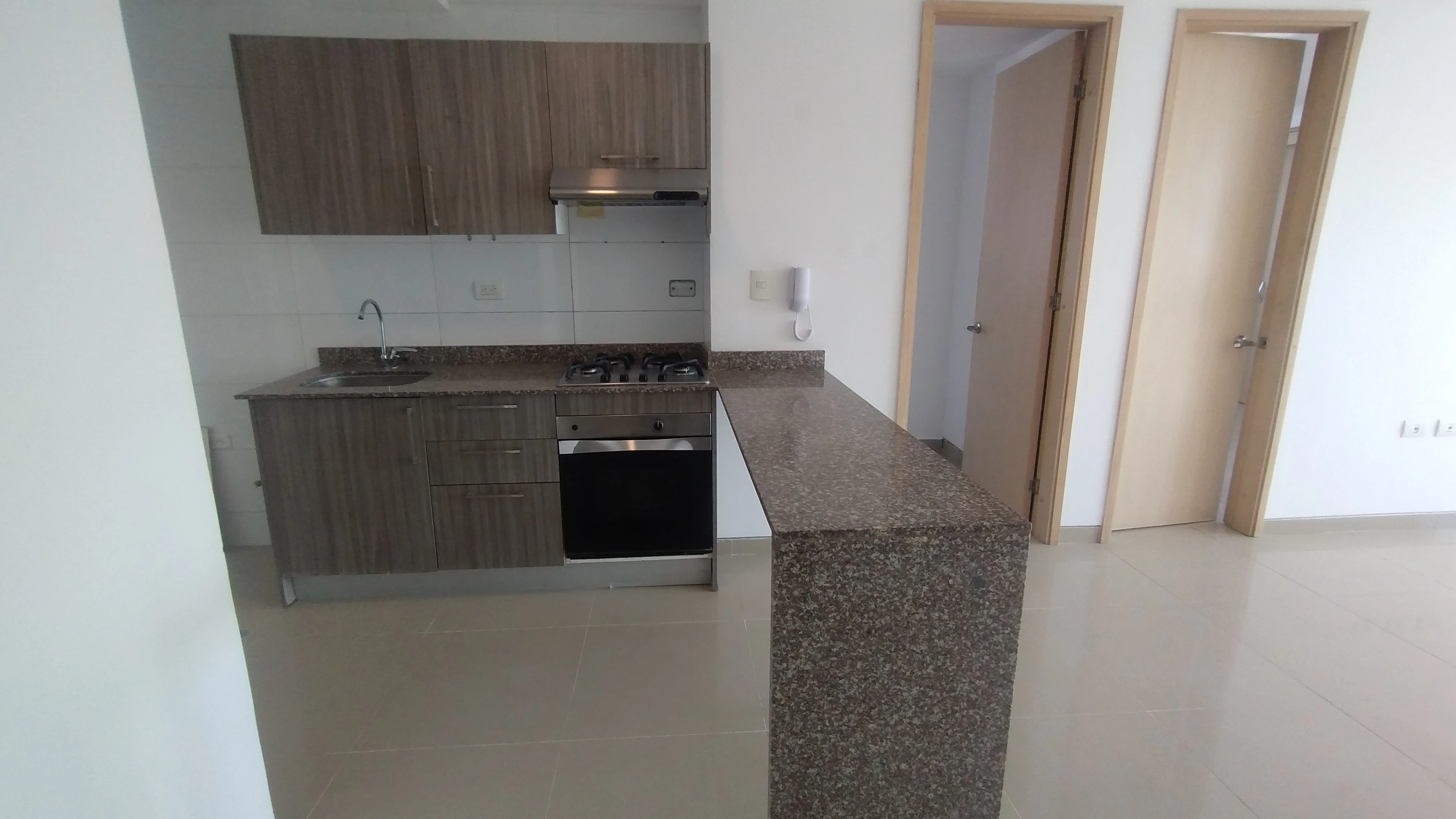 APARTAMENTO EN ARRIENDO EN SAN VICENTE 