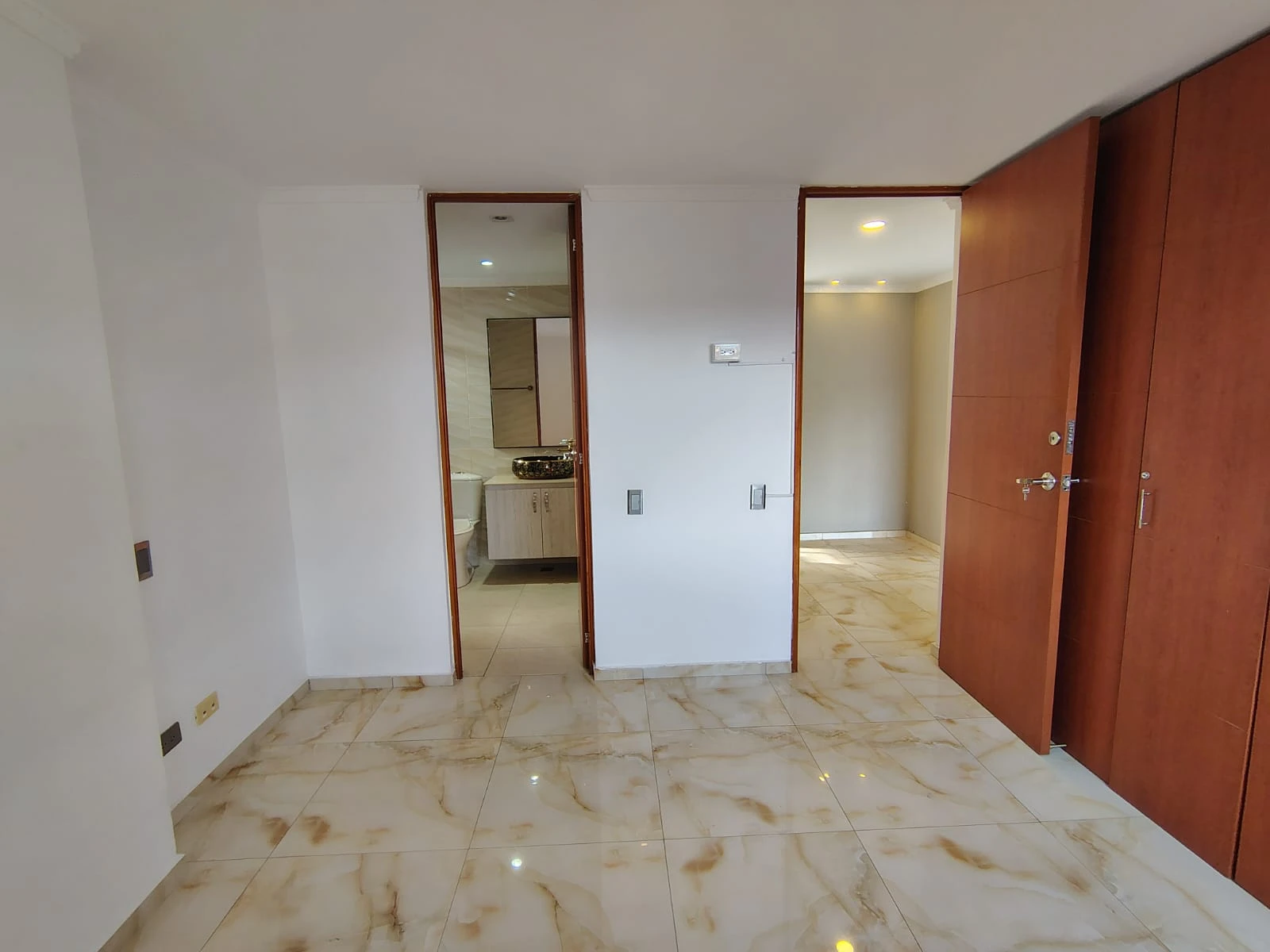 Apartamento en arriendo sector Lalinde