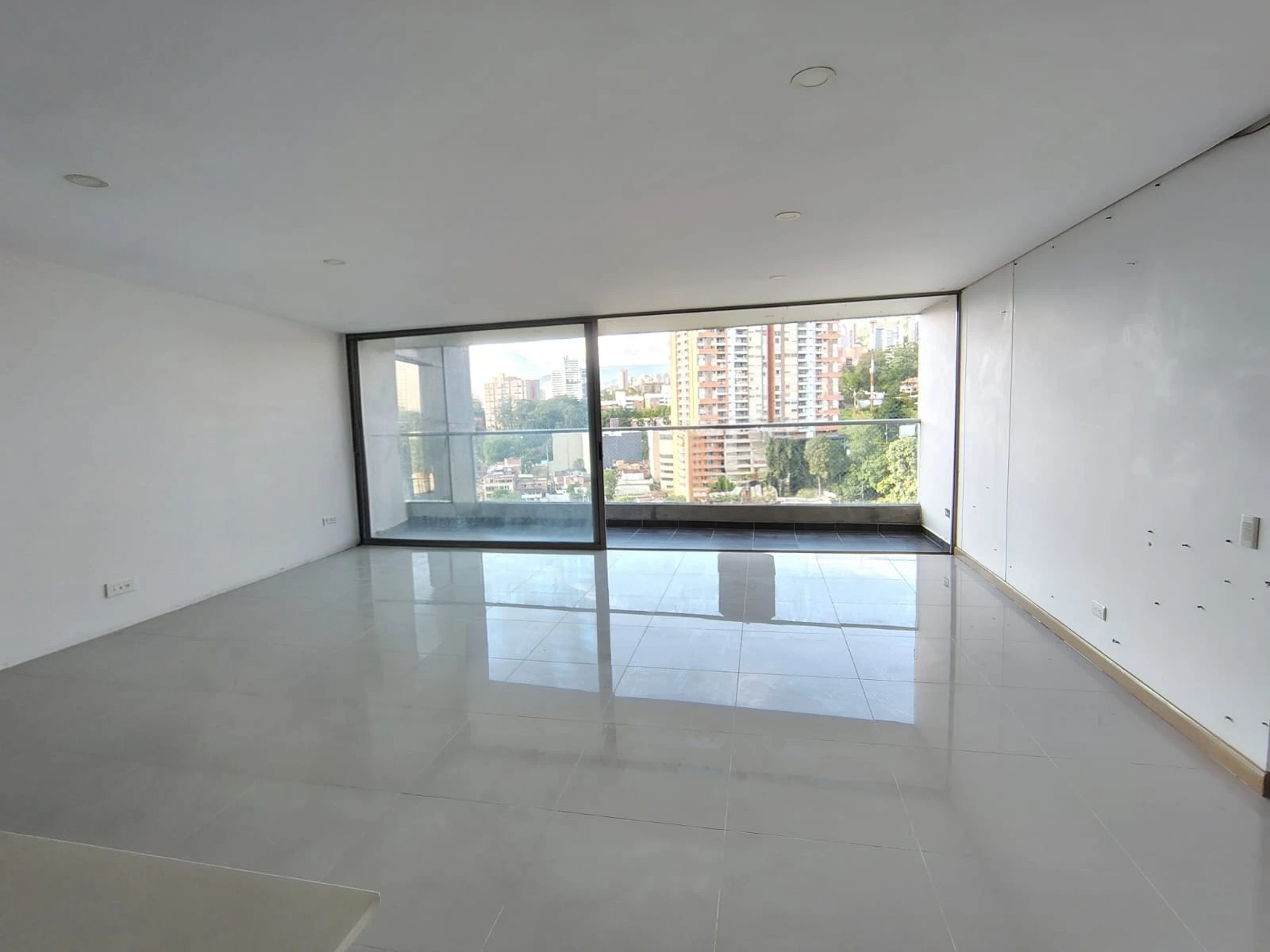Apartamento en arriendo sector Loma del Esmeraldal