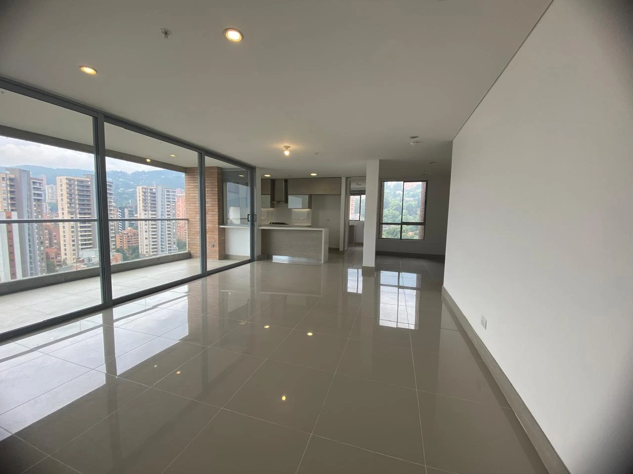 Arriendo Apartamento en el Poblado