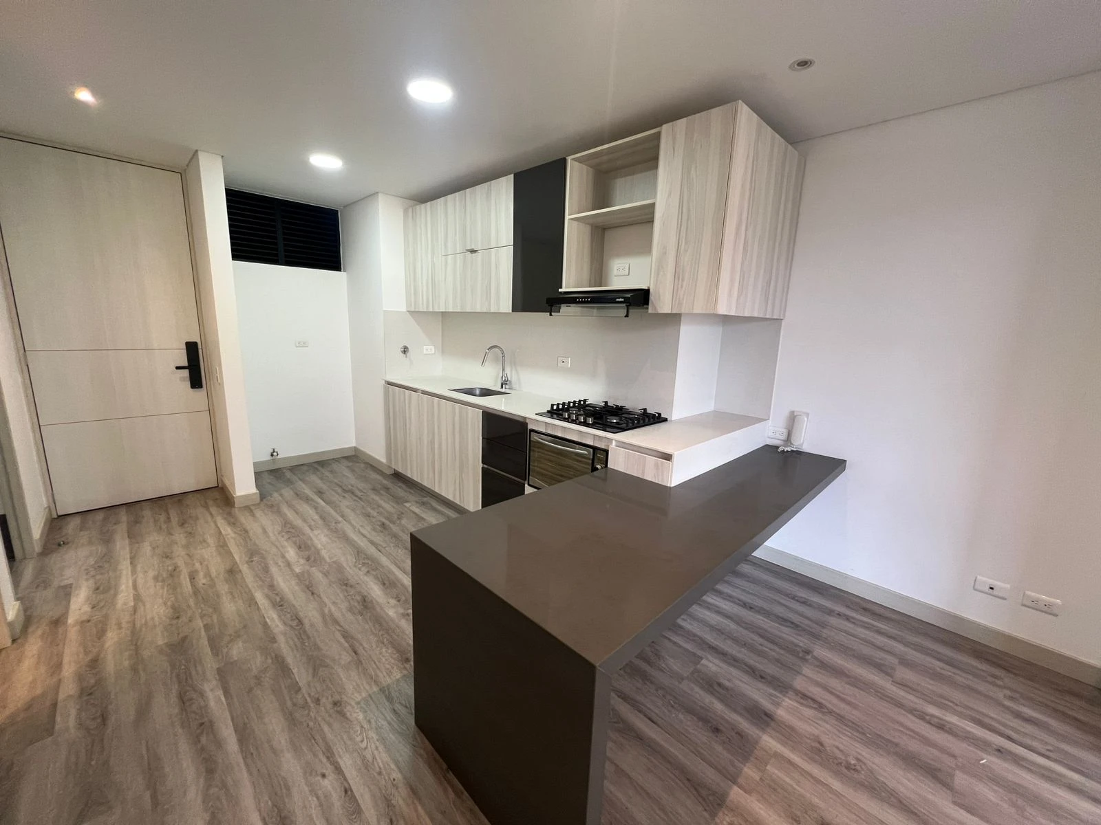 Apartaestudio en Arriendo Loma Los Gonzalez Medellin