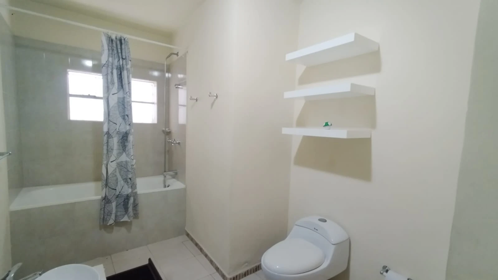 Casa En Venta En Laureles