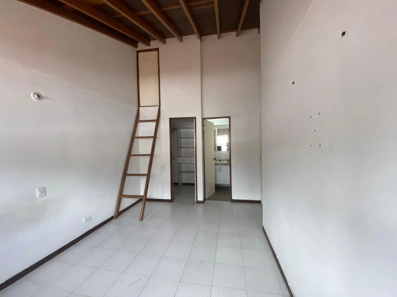 Arriendo Apartamento en el Poblado Los Balsos