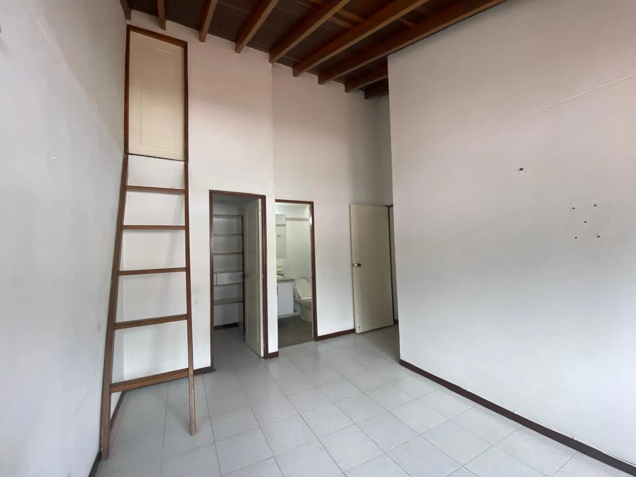 Arriendo Apartamento en el Poblado Los Balsos
