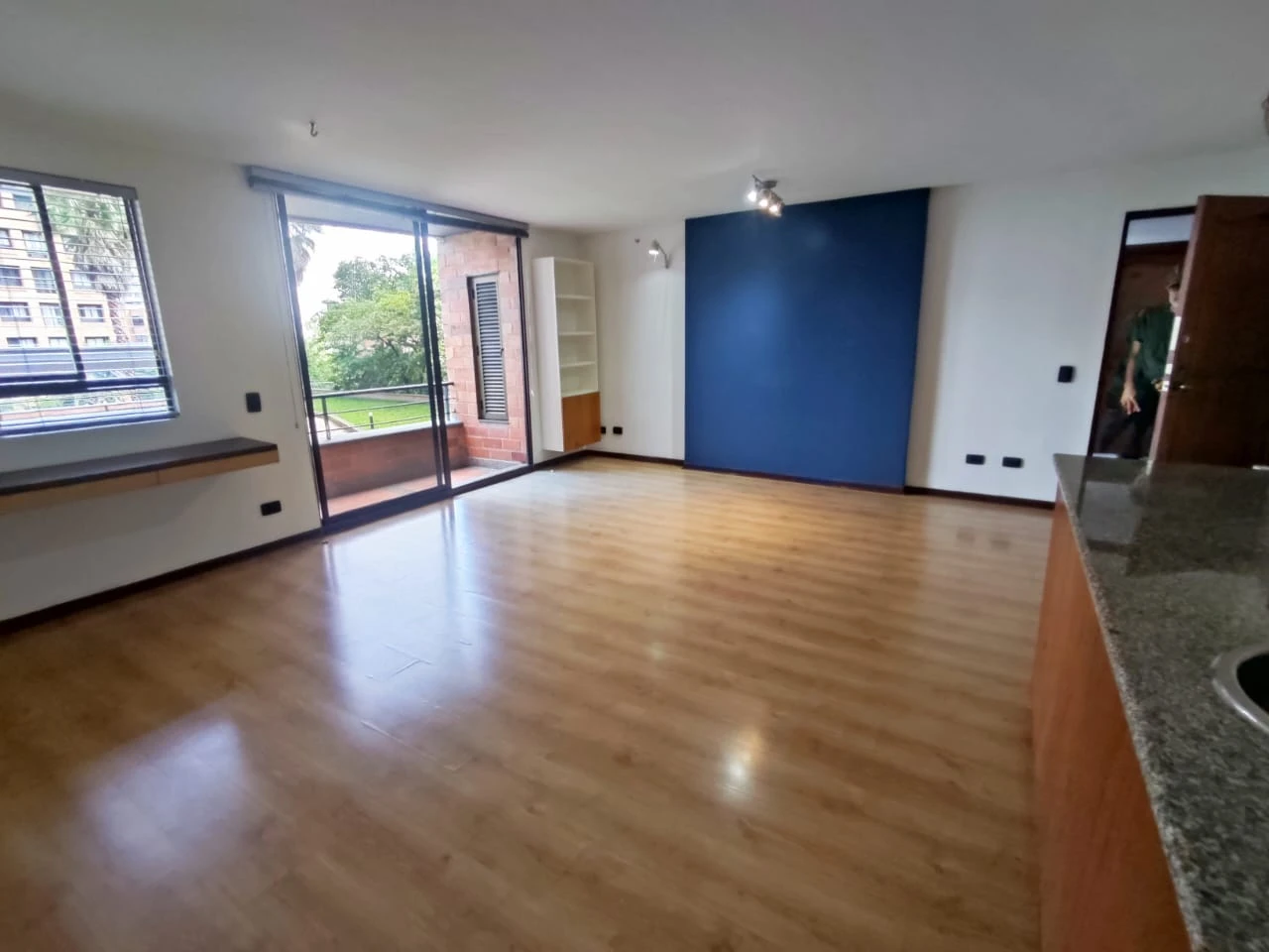 Aparta Estudio en Arriendo sector Trannsversal Superior