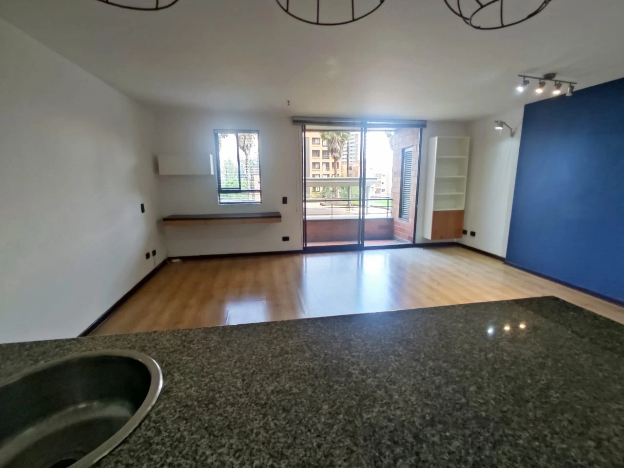 Aparta Estudio en Arriendo sector Trannsversal Superior
